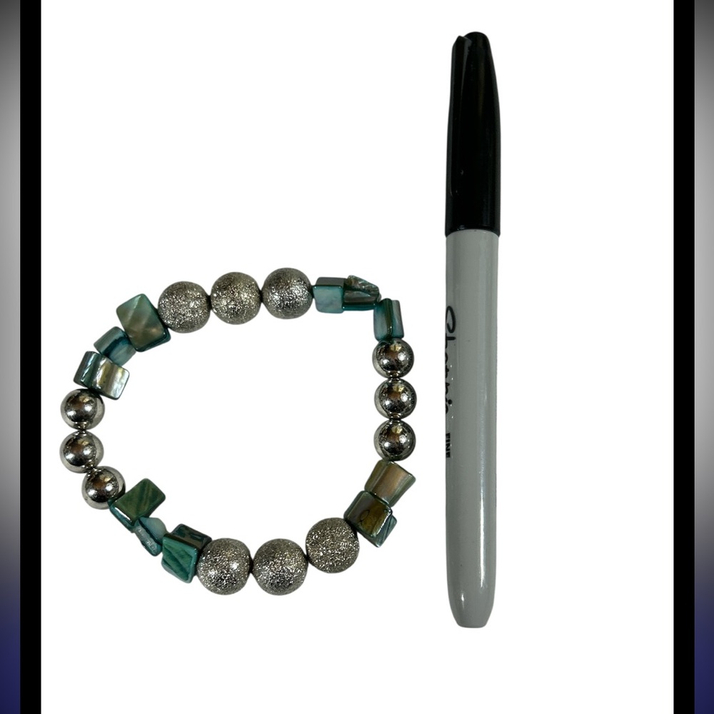 Silver Green Stretch Beaded Bracelet Mother of Pearl Abalone Irregular Round - Picture 4 of 4